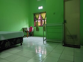 Penginapan Syariah Al Syifa by OYO