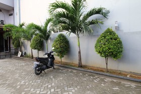 Zahra Syariah Hotel by Airy Rooms