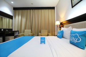 Zahra Syariah Hotel by Airy Rooms