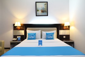Zahra Syariah Hotel by Airy Rooms