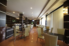 Zahra Syariah Hotel by Airy Rooms