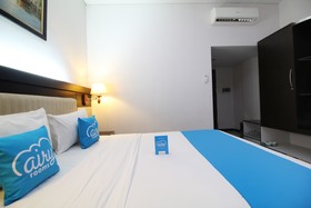Zahra Syariah Hotel by Airy Rooms
