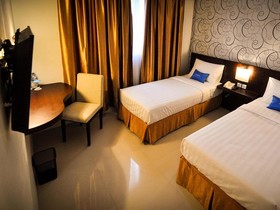 Zenith Hotel