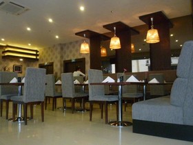 Zenith Hotel