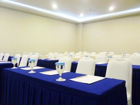 Zenith Hotel