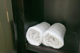 Grand Azizah by OYO Rooms