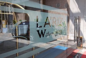 LA'RIZ Wthree Hotel