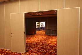 LA'RIZ Wthree Hotel