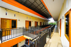 A2b Residence by OYO Rooms