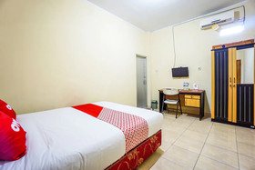 A2b Residence by OYO Rooms