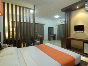 Boulevard Hotel