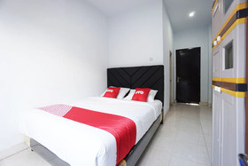 Putri Kesia Rooms by OYO Rooms