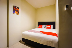 Rid's Hotel by OYO