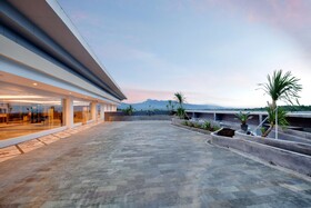 The Sentra Hotel Manado