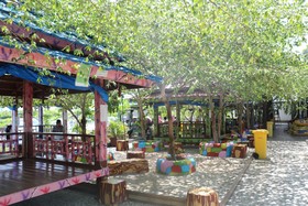Resort Wisata Pantai Topejawa