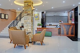Capital O 92583 Raja Soeta Hostel Syariah
