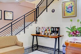Capital O 92583 Raja Soeta Hostel Syariah