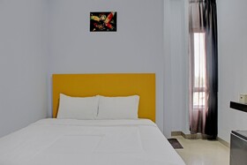 Capital O 92583 Raja Soeta Hostel Syariah