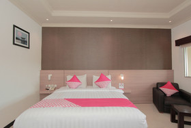 Kuraya Residence By OYO Rooms
