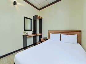 Maulana Guest House Simpur By OYO