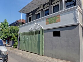 OYO Life 92830 Homestay Slamet Riadi Iv