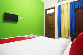 Pemondokan Alvaro 2 by OYO Rooms