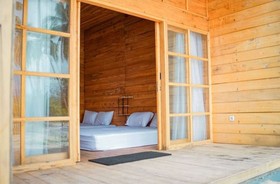 Pulau Mahitam Resort & Cottage By Hotelku