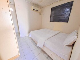 Spot On 93840 Guest House Amanda Syariah