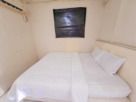 Spot On 93840 Guest House Amanda Syariah