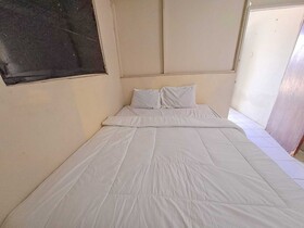 Spot On 93840 Guest House Amanda Syariah
