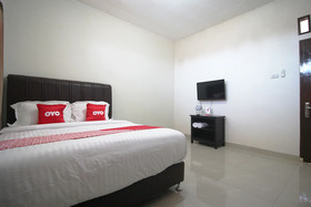 Wisma Ray Syariah by OYO Rooms