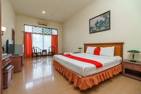 Wisma Jaya by RedDoorz