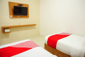 Aedo Hotel by OYO