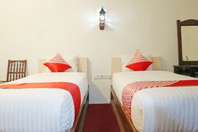 Amali Gallery Hotel by OYO Rooms