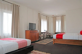 Amali Gallery Hotel by OYO Rooms