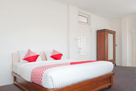 Amali Gallery Hotel by OYO Rooms