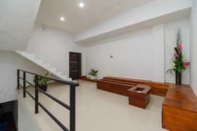 Azzahra Homestay by RedDoorz