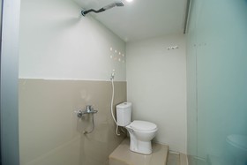 Azzahra Homestay by RedDoorz