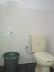 Express O 92070 Mando Homestay Syariah