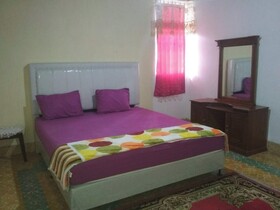 Express O 92070 Mando Homestay Syariah