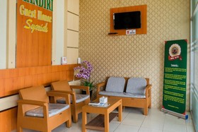 Mandiri Guest House Syariah by OYO Rooms