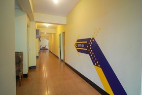 Andys Nur Penginapan by OYO Rooms