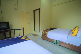 Andys Nur Penginapan by OYO Rooms