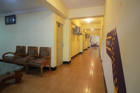 Andys Nur Penginapan by OYO Rooms