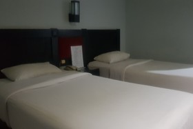 Hotel K77 by OYO Rooms