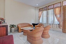 Lavina Guesthouse by OYO