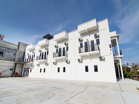 Lewis Dc Guesthouse By Oyo Rooms