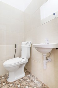 Lewis Dc Guesthouse By Oyo Rooms