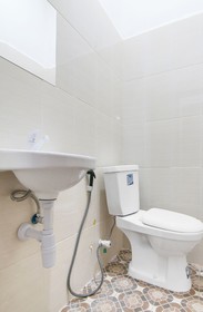 Lewis Dc Guesthouse By Oyo Rooms