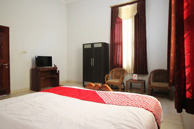 Hotel Lee by OYO Rooms